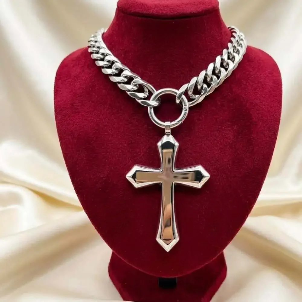 Silver Cross Necklace With Chain 4 D 61